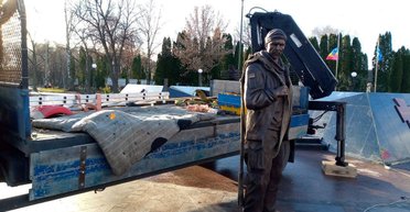 В Нежине установили памятник Мациевскому, которого казнили за фразу "Слава Украине" (фото)