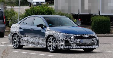 Новий седан Audi RS3 2025 розсекретили задовго до прем'єри (фото)
