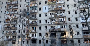 "Страшно привыкнуть к войне". Как живет Чернигов под постоянными обстрелами