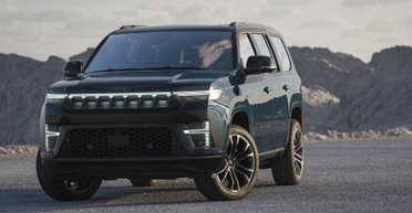 Jeep представил флагманский электрифицированный внедорожник с запасом хода 800 км (фото)