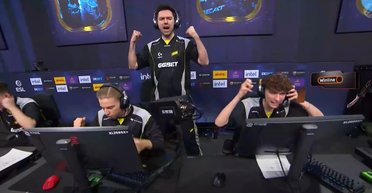 Украинские киберспортсмены победили россиян и досрочно вышли в плей-офф турнира по CS2