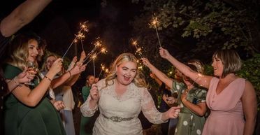 Покинута у день весілля наречена знайшла кохання всього свого життя (фото)