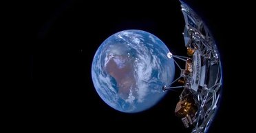 Землю чути в 75 зоряних системах: модуль на Місяці показав, як нас можуть знайти інопланетяни (фото)