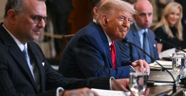 Де ви навчилися?: Трамп потрапив у комічну ситуацію з президентом Ліберії (відео)