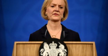 Лиз Трасс ушла в отставку. Что будет с Великобританией