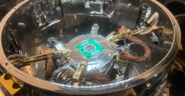 Науковці знайшли спосіб зробити мозкоподібні чипи потужнішими й економнішими: як це вдалося