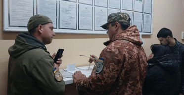 "Находится в розыске": экс-заместитель Буковинской таможни после "бусификации" сбежал из ТЦК