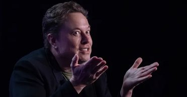 Чи зустрічалися супутники SpaceX на орбіті з НЛО: Ілон Маск розповів про інопланетян