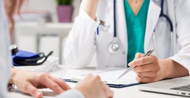 Украинцам 40+ выдадут по 2 000 грн на медицинские чекапы: как будут проходить обследования