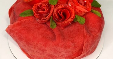 Млинцевий торт із ягідним джемом: готуємо дуже красивий і смачний десерт