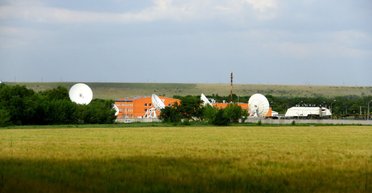 450 км от фронта: БПЛА атаковали систему космической разведки РФ, — Defense Express (фото)