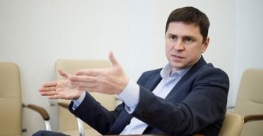 "Буферна зона" на Донбасі існує лише у теорії: Подоляк відреагував на матеріал Le Monde