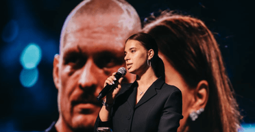 Муза за плечима чемпіона світу:  що відомо про Катерину Усик, яку боксер кохає зі школи (фото)