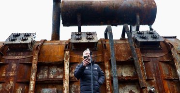 Сергей Жадан провел акцию в поддержку украинских энергетиков