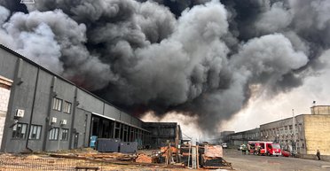 Удар по "Новой почте" на Волыни: ГСЧС ликвидировала масштабный пожар (фото)
