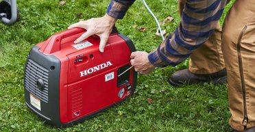 Генераторы и зарядки дорожают: украинцы сметают с полок электротовары