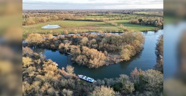 Вблизи Лондона выставили на продажу остров: его цена остается до сих пор неизвестной (фото)