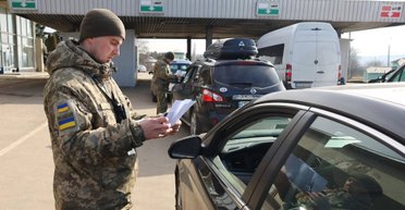 "Справедливая история": нардеп анонсировал запрет на выезд за границу для забронированных украинцев