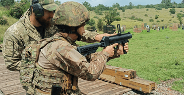 Бойцов батальона "Донбасс" вооружили украинскими гранатометами Форт-600А (фото)