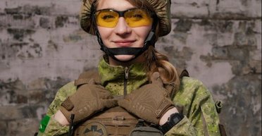 "Разобрала по пунктам": боевой медик объяснила, почему командующий Медсил ВСУ не прав