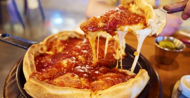 Мягкое тесто для пиццы всего из трех ингредиентов: готовится всего за пять минут