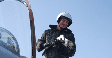 Залишився маленький син: що відомо про загиблого пілота F-16 Максима Устименка (фото)