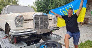 Пережил оккупацию: в Херсоне зарегистрировали винтажный Mercedes 1964 года (видео)