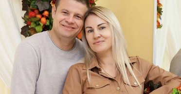 В Одессе попрощались с супругами военных и их тремя детьми, которых убили БпЛА РФ