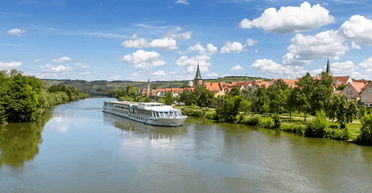 Круїзний лайнер пішов без 20 пасажирів: туристів забули на березі