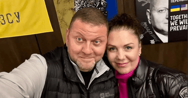 "Завдяки тобі я став тим, ким є": Залужний привітав дружину з 49-річчям, що про неї відомо