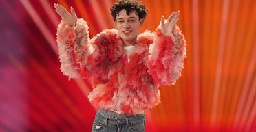 Победитель "Евровидения 2024" Nemo выступит с концертом в Киеве