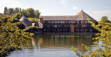 Теперь здесь пустота: сталкер показал, как выглядит заброшенный супер-отель после закрытия (фото)