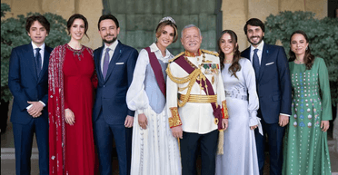 Королева Йорданії Ранія показала свою сімʼю в повному складі (фото)