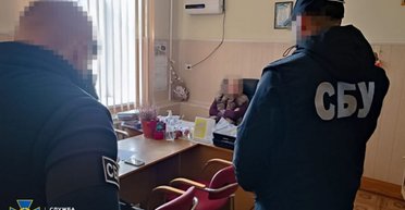 $450 тысяч и паспорт РФ у сына: СБУ разоблачила руководительницу Николаевской областной МСЭК (фото)