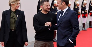 "Редкие отношения доверия": как Зеленский и Макрон общаются через WhatsApp и Signal, — NYT