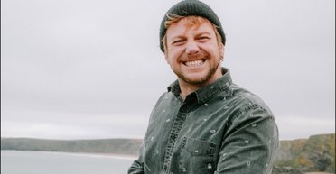 Будка для одинака: хлопець переїхав у будинок на колесах, щоб не платити за оренду (фото)