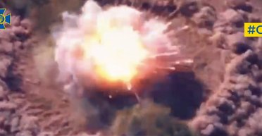 Получился роскошный салют: HIMARS испепелил российский "Солнцепек" вместе с экипажем (видео)