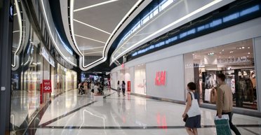 В Києві закликають ТРЦ запровадити "години тиші": що це і для чого потрібно