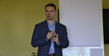 Часть судей Верховного суда хотят сделать зависимыми от президента, – Михайло Жернаков