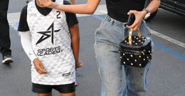 Семирічний син Кім Кардаш'ян і Каньє Веста показав непристойний жест папараці (відео)