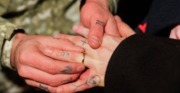 "Спасибо за опыт": певец MELOVIN расстался со своим парнем