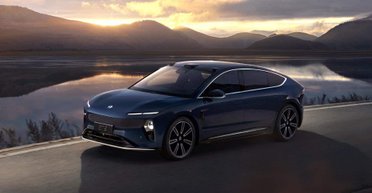 700 сил и запас хода 650 км: дебютировал роскошный китайский электрокар за $90 000 (фото)