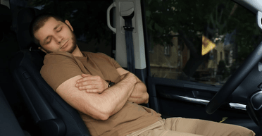 Турист звинуватив мережу готелів в обмані, через який його родині довелося ночувати в машині