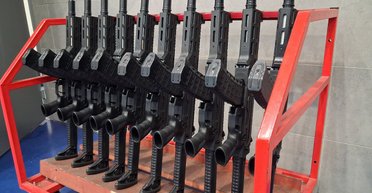 На смену "Ксюши": "Калашников" выпустил первую серию новейших автоматов АМ-17 для ВС РФ