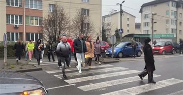 Три роки без опалення: мешканці села на Київщині вийшли на акцію проти забудовника (відео)