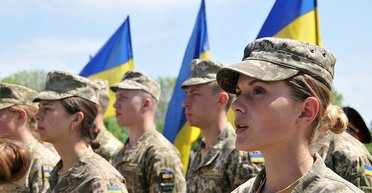 Каждое пятое обращение в рекрутинговые центры Украины поступает от женщин, — Минобороны