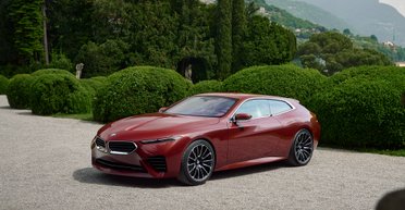 Практичный спорткар: BMW возродила свою самую оригинальную модель (фото)