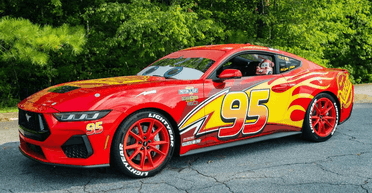 Новий Ford Mustang 2024 перетворили на авто з мультфільму "Тачки" (фото)