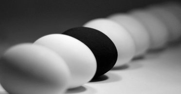 Ложь яйцеголовых . Почему Юваль Харари и украинские интеллектуалы стреляют себе в ногу