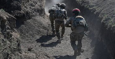 Штурмуют "вслепую": командиры ВС РФ дают солдатам под Курском неверные разведданные, — Forbes